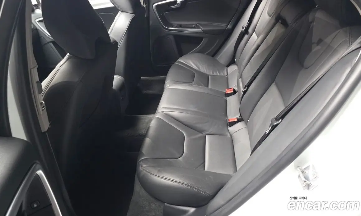 Volvo S60 2015 1.6 автомат (гидро), фото 11 Volvo S60 2015 1.6 автомат (гидро), фото 11