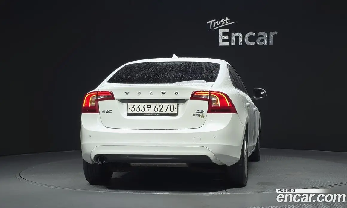 Volvo S60 2015 1.6 автомат (гидро), фото 4 Volvo S60 2015 1.6 автомат (гидро), фото 4