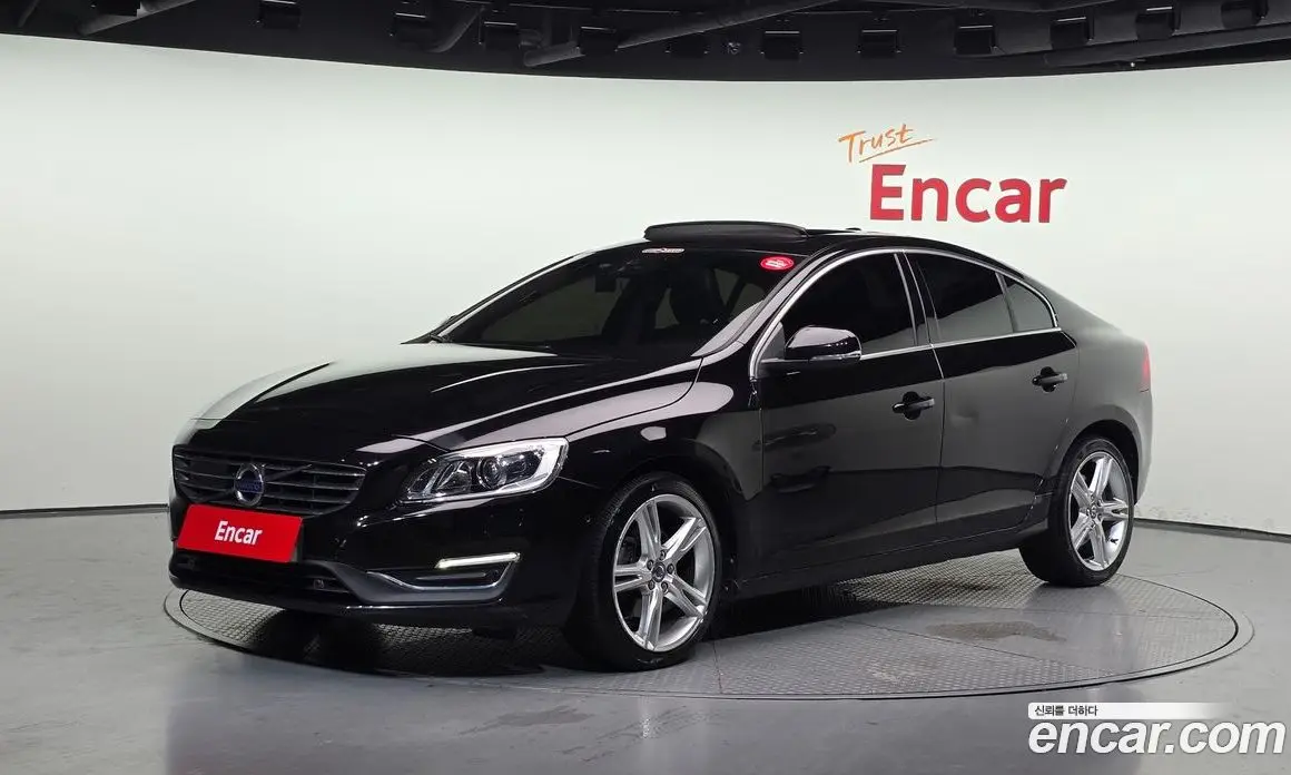 Volvo S60 2016 2.0 автомат (гидро), фото 1 Volvo S60 2016 2.0 автомат (гидро), фото 1