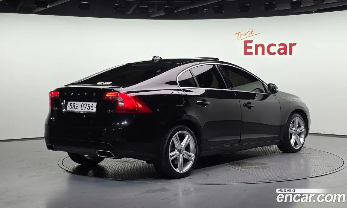Volvo S60 2016 2.0 автомат (гидро), фото 2 Volvo S60 2016 2.0 автомат (гидро), фото 2