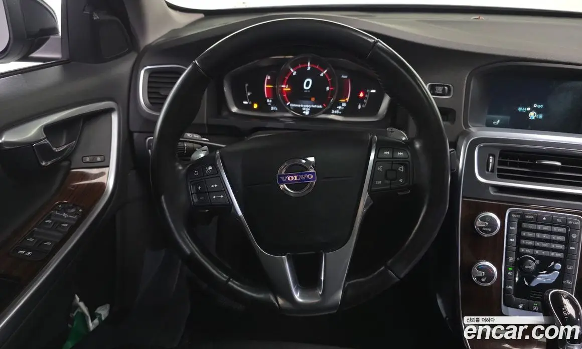 Volvo S60 2016 2.0 автомат (гидро), фото 13 Volvo S60 2016 2.0 автомат (гидро), фото 13