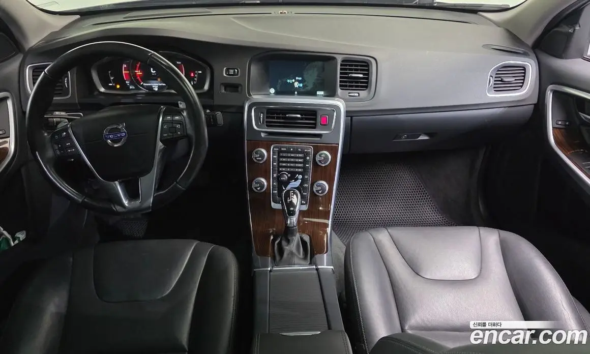 Volvo S60 2016 2.0 автомат (гидро), фото 7 Volvo S60 2016 2.0 автомат (гидро), фото 7