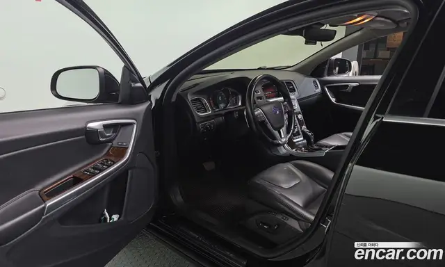Volvo S60 2016 2.0 автомат (гидро), миниатюра 10 Volvo S60 2016 2.0 автомат (гидро), миниатюра 10