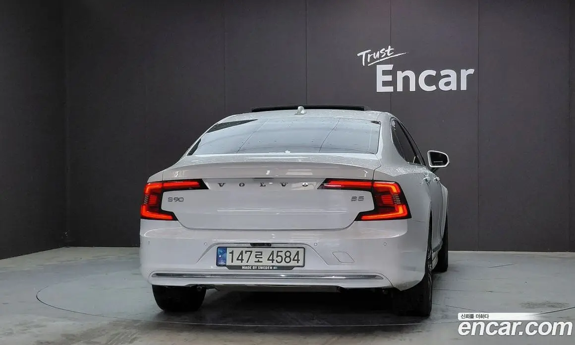 Volvo S90 2021 2.0 автомат (гидро), фото 4 Volvo S90 2021 2.0 автомат (гидро), фото 4