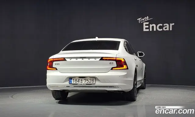 Volvo S90 2022 2.0 автомат (гидро), миниатюра 4