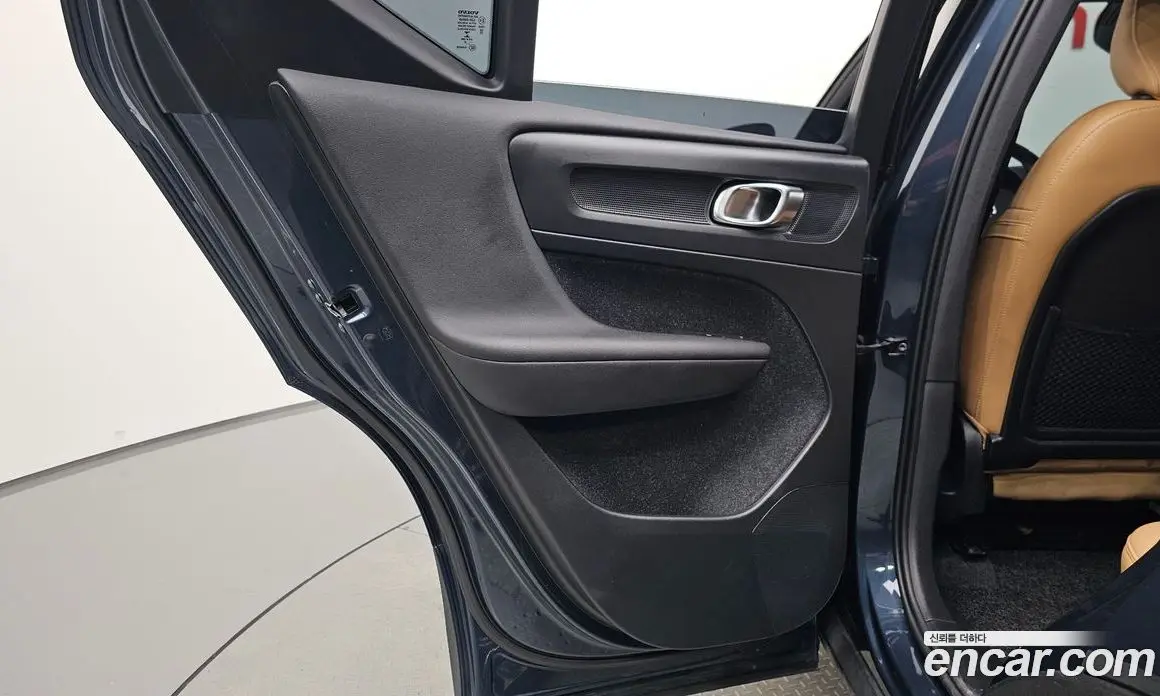 Volvo XC40 2020 2.0 автомат (гидро), фото 14 Volvo XC40 2020 2.0 автомат (гидро), фото 14