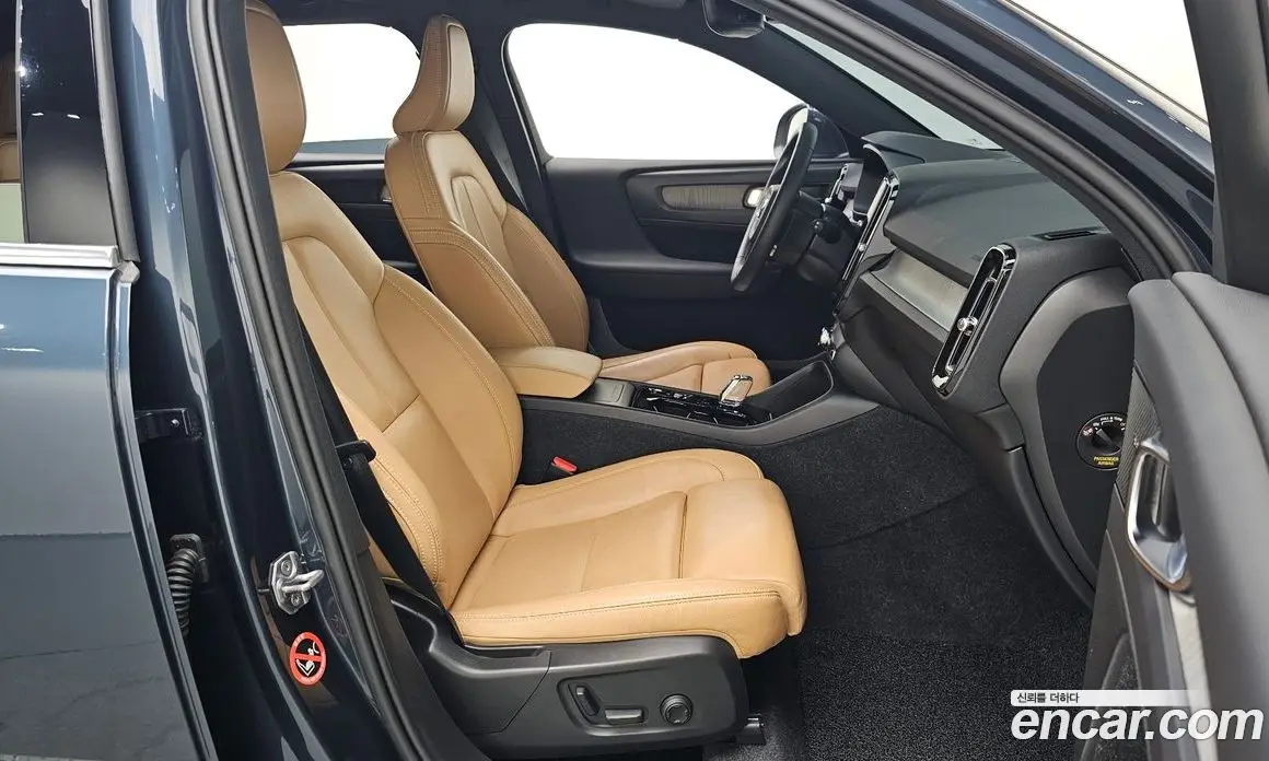 Volvo XC40 2020 2.0 автомат (гидро), фото 17 Volvo XC40 2020 2.0 автомат (гидро), фото 17