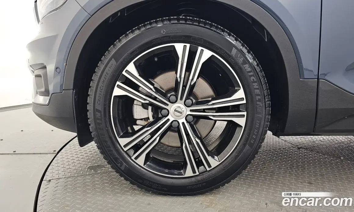 Volvo XC40 2020 2.0 автомат (гидро), фото 4 Volvo XC40 2020 2.0 автомат (гидро), фото 4