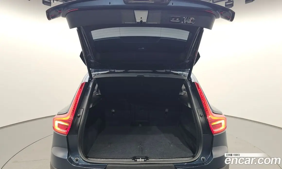 Volvo XC40 2020 2.0 автомат (гидро), фото 31 Volvo XC40 2020 2.0 автомат (гидро), фото 31