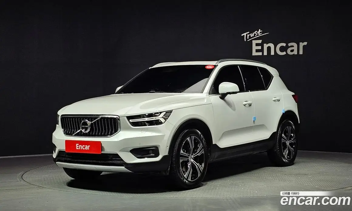 Volvo XC40 2021 2.0 автомат (гидро), фото 1 Volvo XC40 2021 2.0 автомат (гидро), фото 1