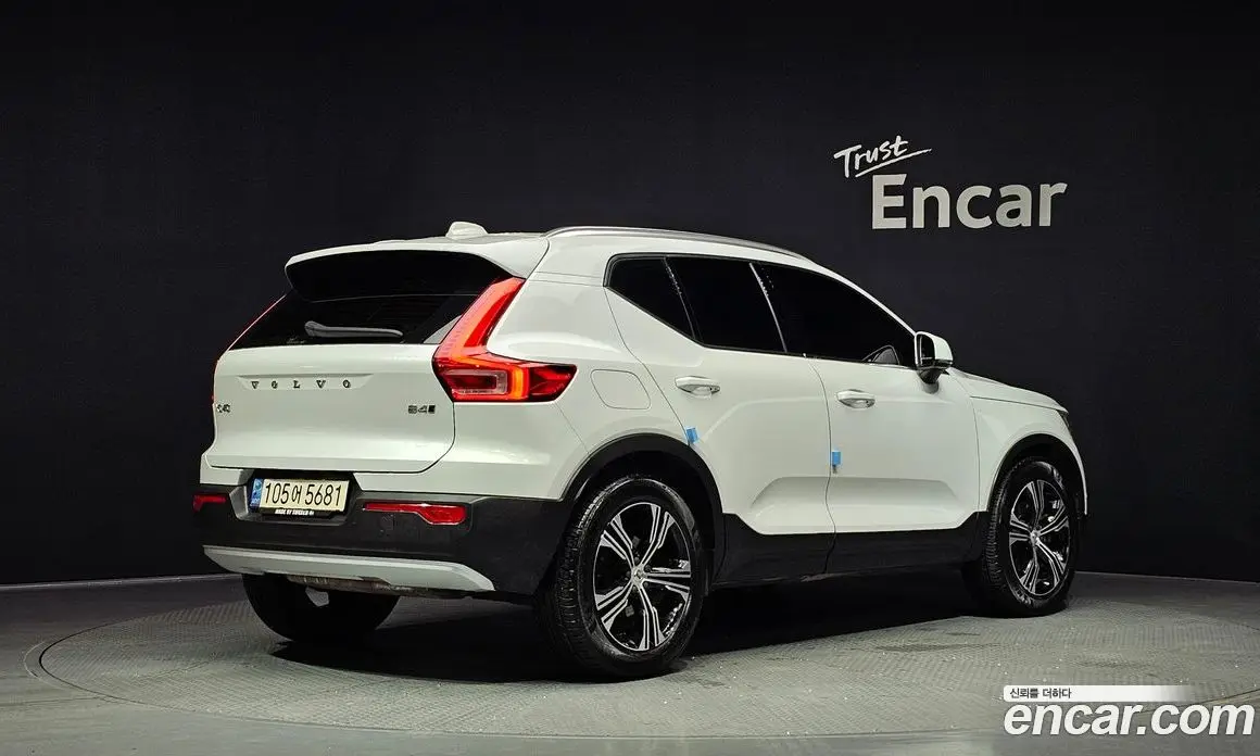 Volvo XC40 2021 2.0 автомат (гидро), фото 2 Volvo XC40 2021 2.0 автомат (гидро), фото 2