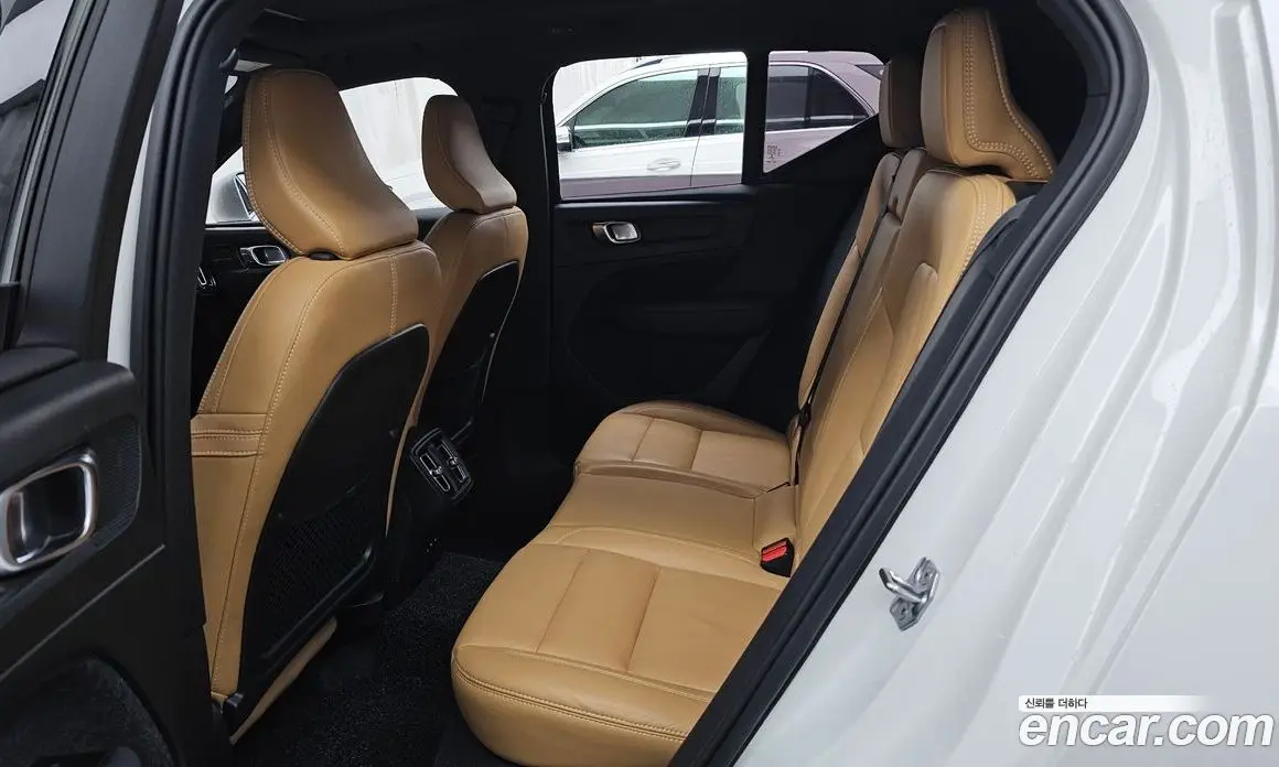 Volvo XC40 2021 2.0 автомат (гидро), фото 16 Volvo XC40 2021 2.0 автомат (гидро), фото 16