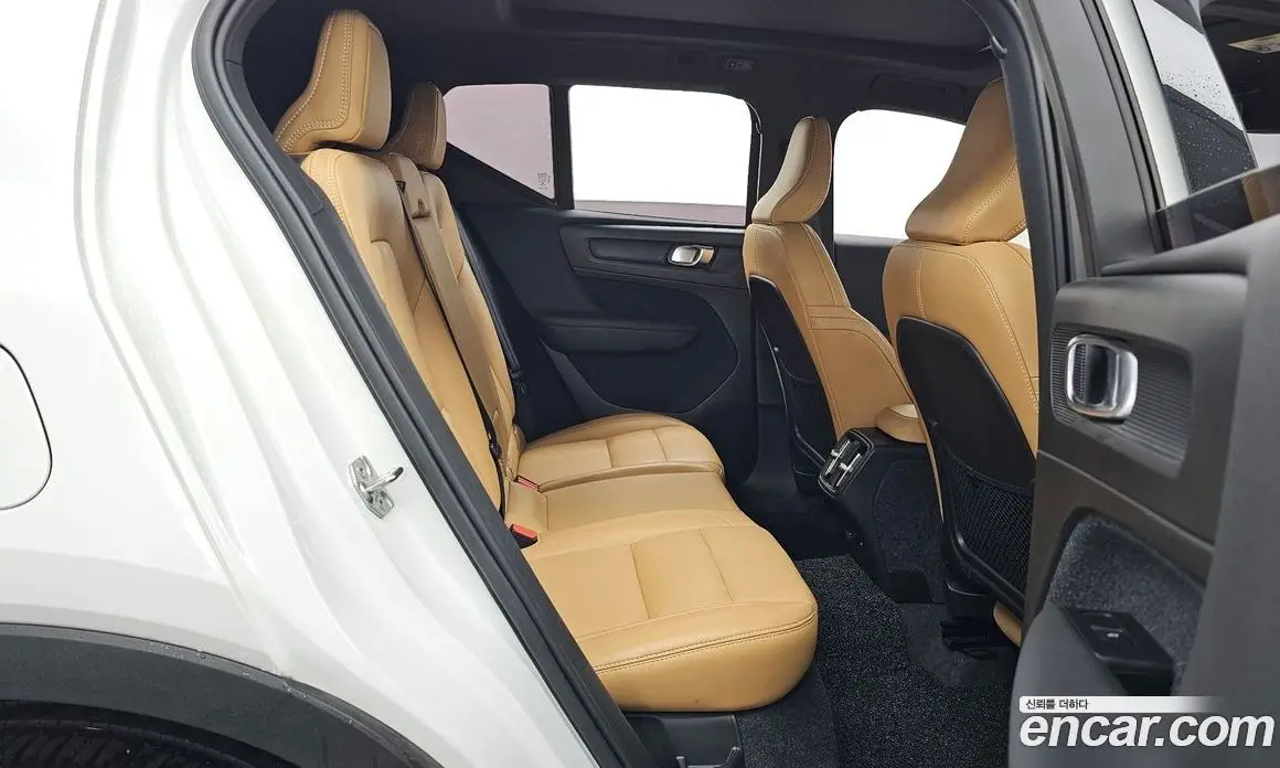 Volvo XC40 2021 2.0 автомат (гидро), фото 18 Volvo XC40 2021 2.0 автомат (гидро), фото 18