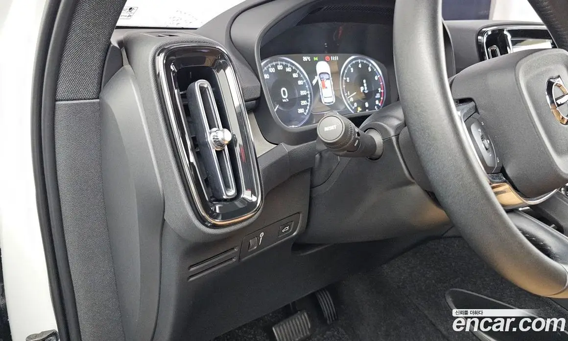 Volvo XC40 2021 2.0 автомат (гидро), фото 28 Volvo XC40 2021 2.0 автомат (гидро), фото 28