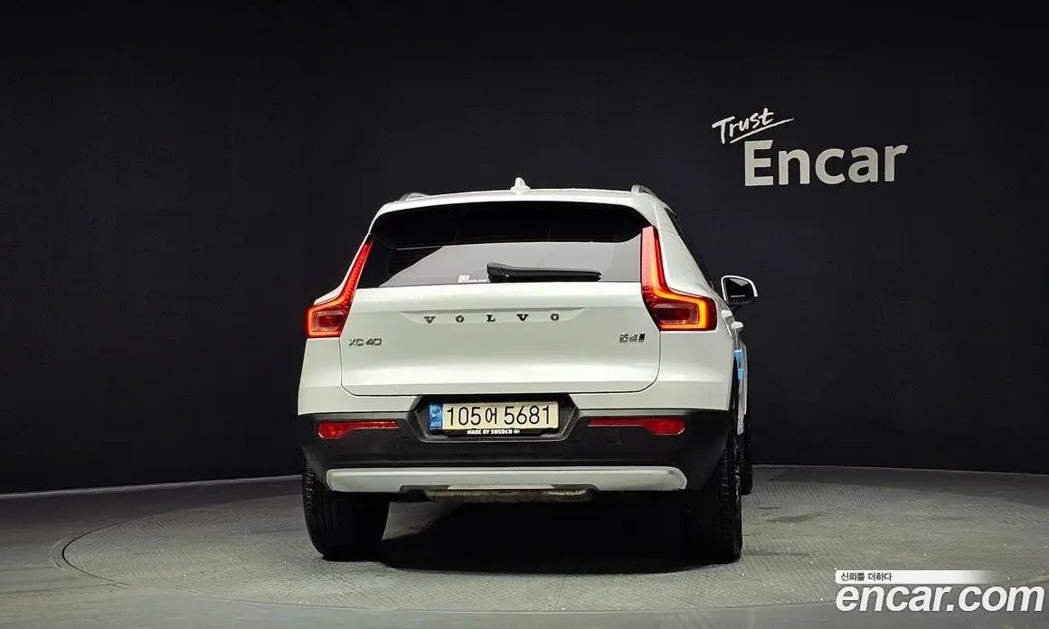 Volvo XC40 2021 2.0 автомат (гидро), фото 4 Volvo XC40 2021 2.0 автомат (гидро), фото 4