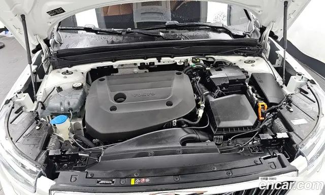 Volvo XC40 2021 2.0 автомат (гидро), миниатюра 6 Volvo XC40 2021 2.0 автомат (гидро), миниатюра 6