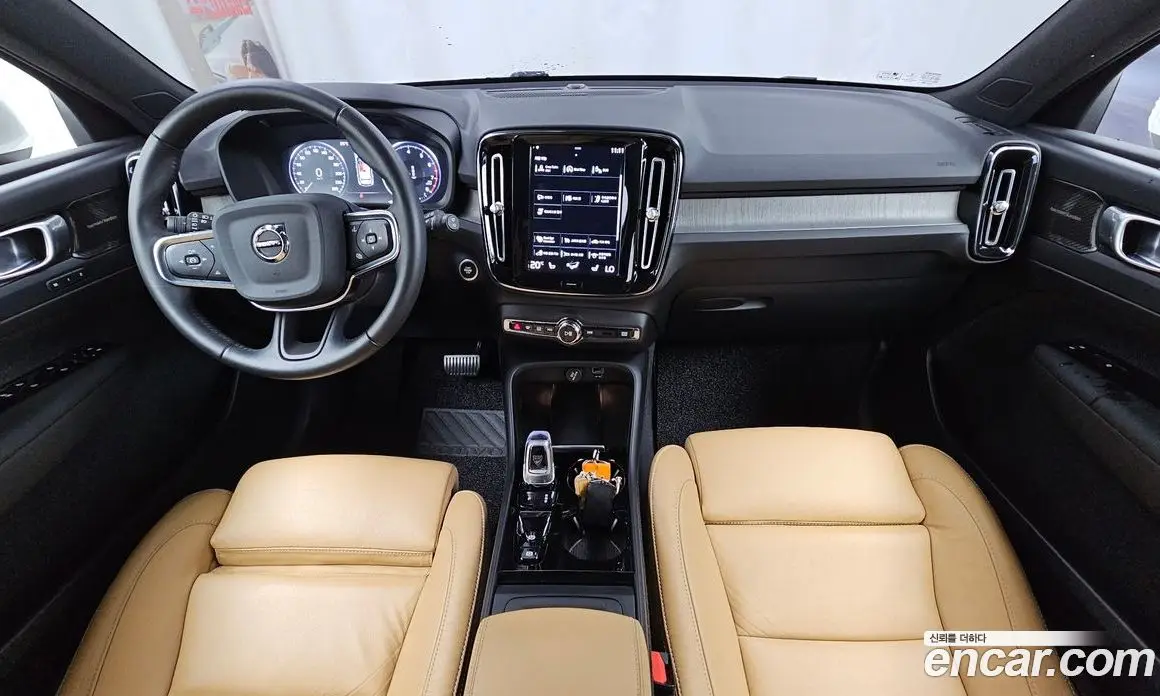 Volvo XC40 2021 2.0 автомат (гидро), фото 10 Volvo XC40 2021 2.0 автомат (гидро), фото 10