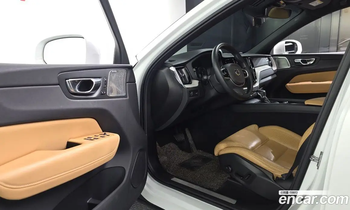 Volvo XC60 2020 2.0 автомат (гидро), фото 13 Volvo XC60 2020 2.0 автомат (гидро), фото 13