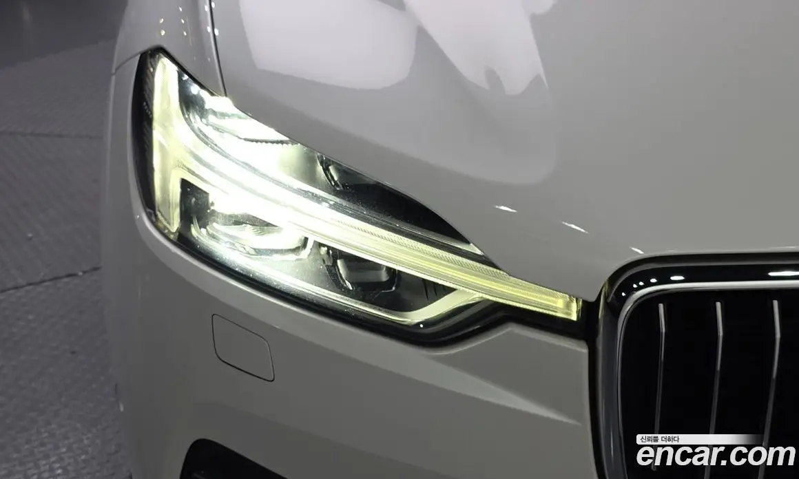 Volvo XC60 2020 2.0 автомат (гидро), фото 8 Volvo XC60 2020 2.0 автомат (гидро), фото 8