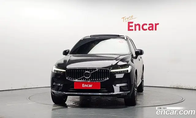 Volvo XC60 2022 2.0 автомат (гидро), миниатюра 3