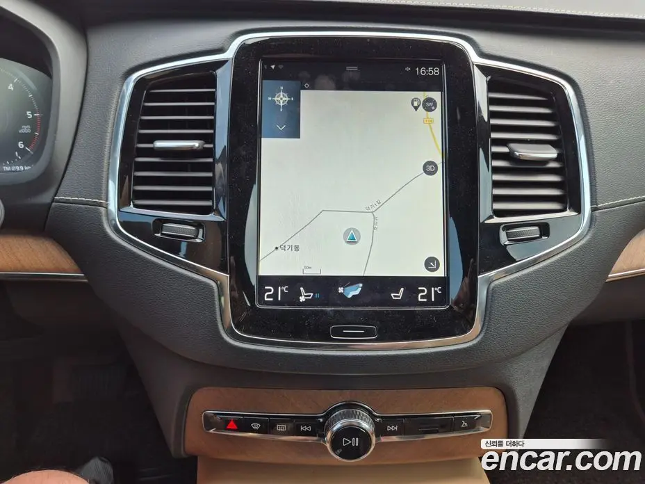 Volvo XC90 2017 2.0 автомат (гидро), фото 11 Volvo XC90 2017 2.0 автомат (гидро), фото 11