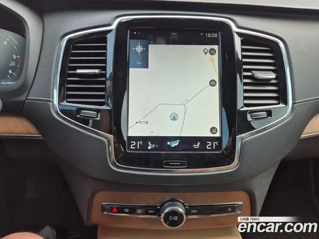 Volvo XC90 2017 2.0 автомат (гидро), миниатюра 11 Volvo XC90 2017 2.0 автомат (гидро), миниатюра 11