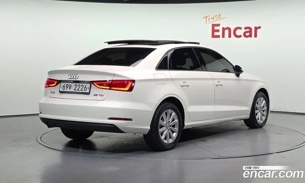 Audi A3 2015 1.6 автомат (гидро), фото 2 Audi A3 2015 1.6 автомат (гидро), фото 2