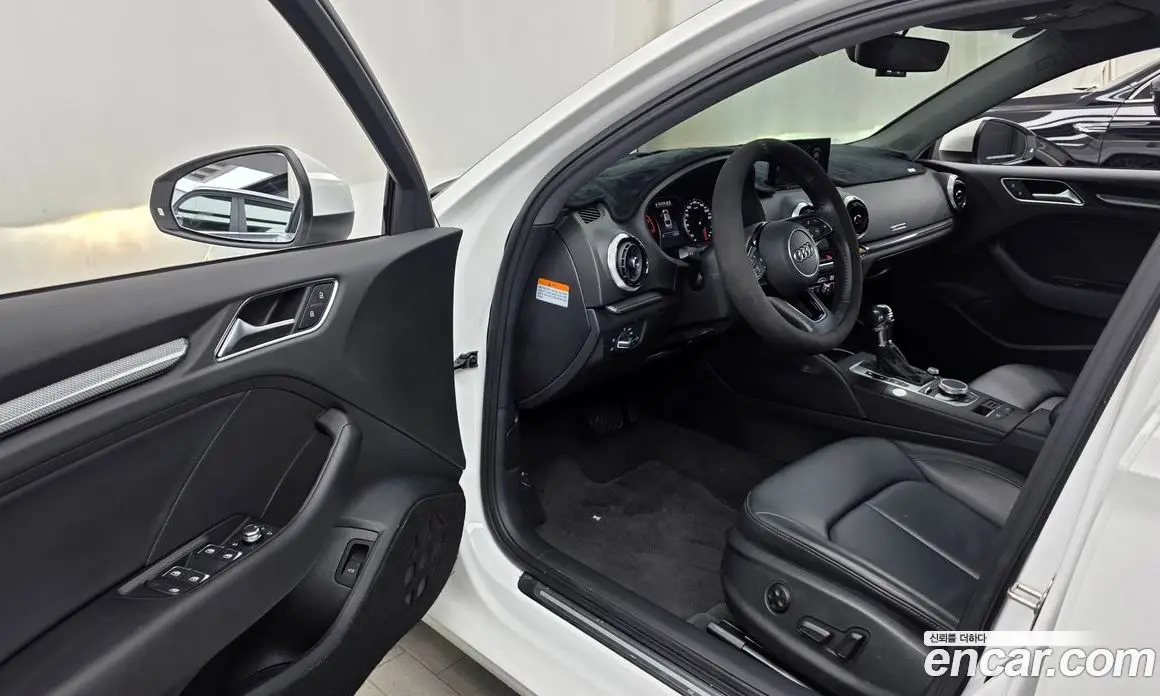 Audi A3 2018 2.0 автомат (гидро), фото 13 Audi A3 2018 2.0 автомат (гидро), фото 13