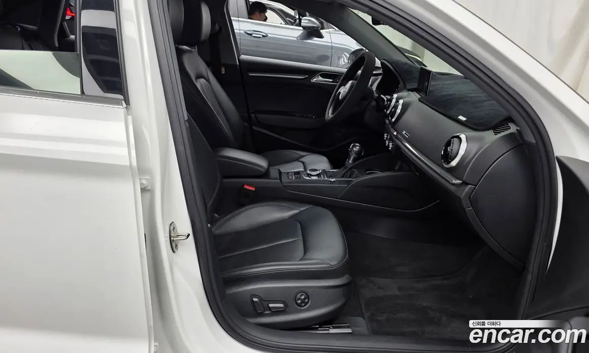 Audi A3 2018 2.0 автомат (гидро), фото 17 Audi A3 2018 2.0 автомат (гидро), фото 17