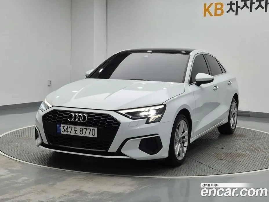 Audi A3 2022 2.0 автомат (гидро), фото 1 Audi A3 2022 2.0 автомат (гидро), фото 1