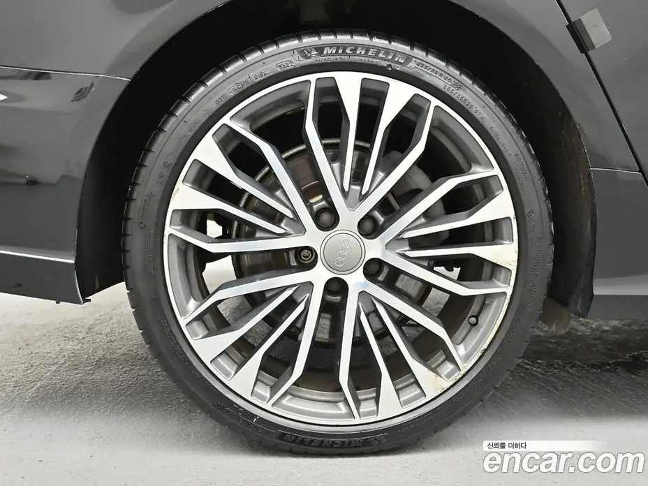Audi A6 2016 3.0 автомат (гидро), фото 5