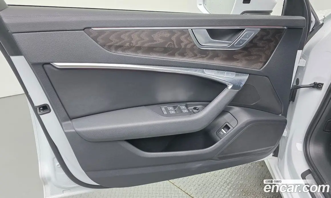 Audi A6 2023 2.0 автомат (гидро), фото 14 Audi A6 2023 2.0 автомат (гидро), фото 14