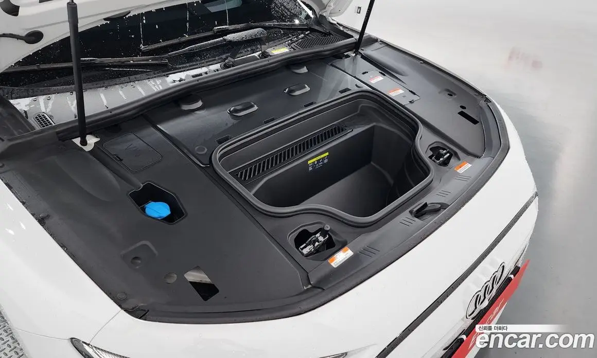 Audi A6 e-tron 2025 0.2 автомат (гидро), фото 6 Audi A6 e-tron 2025 0.2 автомат (гидро), фото 6