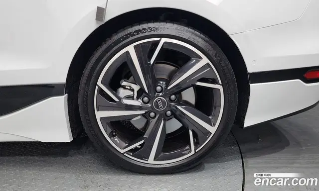 Audi A6 e-tron 2025 0.2 автомат (гидро), миниатюра 7 Audi A6 e-tron 2025 0.2 автомат (гидро), миниатюра 7