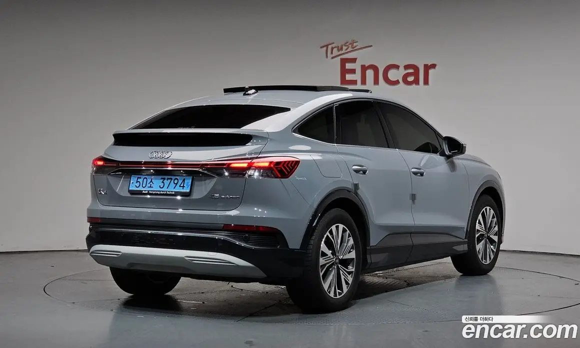 Audi Q4 e-tron 2025 0.2 автомат (гидро), фото 2 Audi Q4 e-tron 2025 0.2 автомат (гидро), фото 2