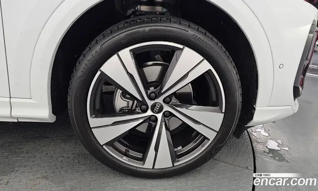 Audi Q5 2025 2.0 автомат (гидро), миниатюра 5 Audi Q5 2025 2.0 автомат (гидро), миниатюра 5