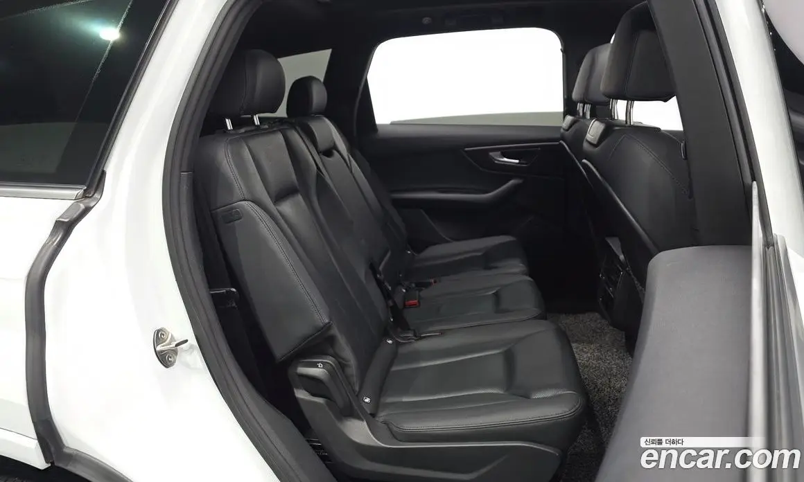 Audi Q7 2022 3.0 автомат (гидро), фото 11
