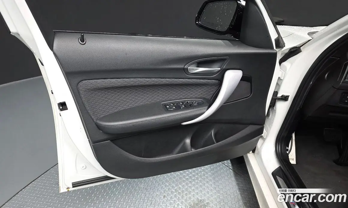BMW 1 серия 2017 2.0 автомат (гидро), фото 14 BMW 1 серия 2017 2.0 автомат (гидро), фото 14