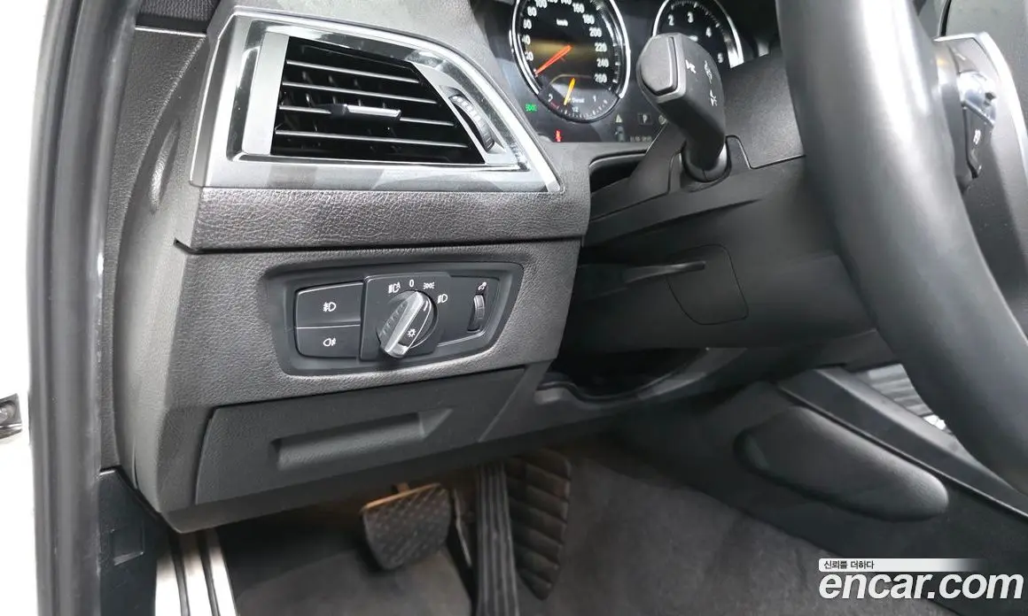 BMW 1 серия 2017 2.0 автомат (гидро), фото 20 BMW 1 серия 2017 2.0 автомат (гидро), фото 20