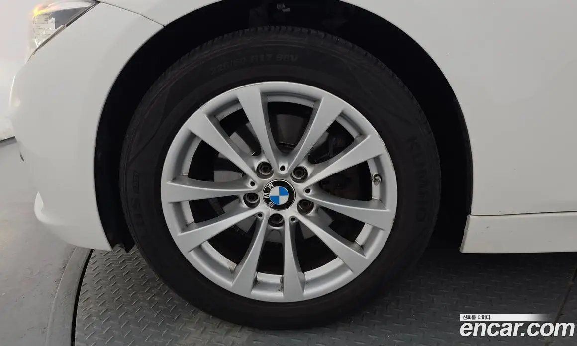 BMW 3 серия 2017 2.0 автомат (гидро), фото 4 BMW 3 серия 2017 2.0 автомат (гидро), фото 4