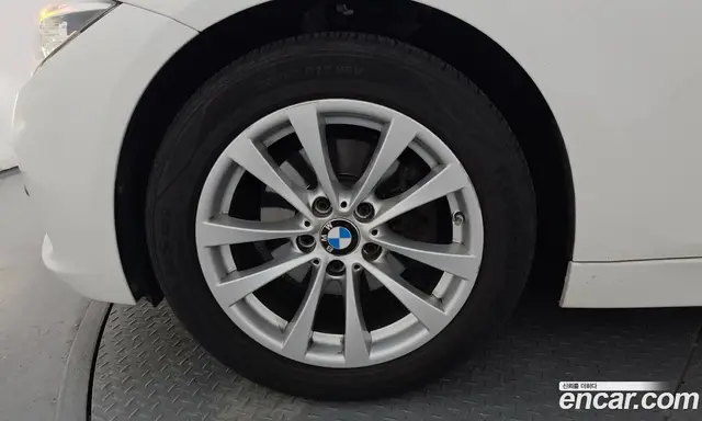 BMW 3 серия 2017 2.0 автомат (гидро), миниатюра 4 BMW 3 серия 2017 2.0 автомат (гидро), миниатюра 4