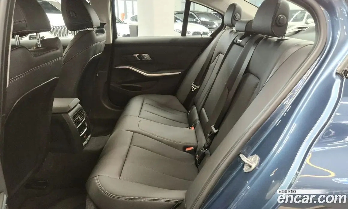 BMW 3 серия 2025 2.0 автомат (гидро), фото 13 BMW 3 серия 2025 2.0 автомат (гидро), фото 13