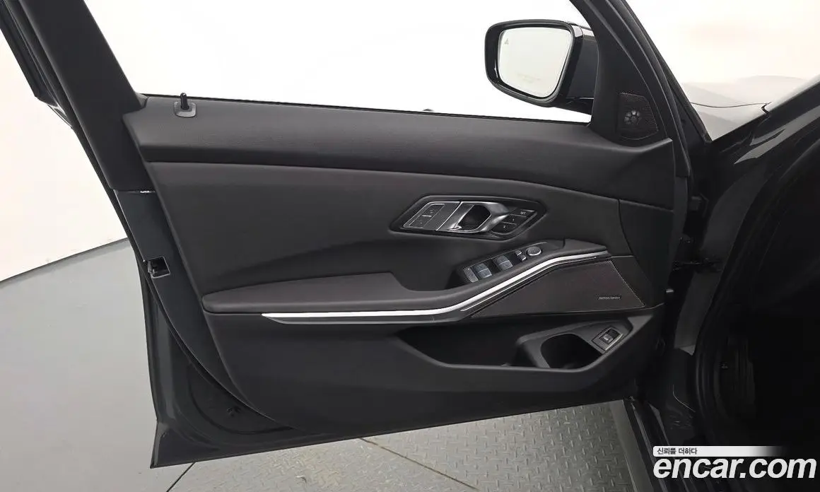 BMW 3 серия 2025 2.0 автомат (гидро), фото 14