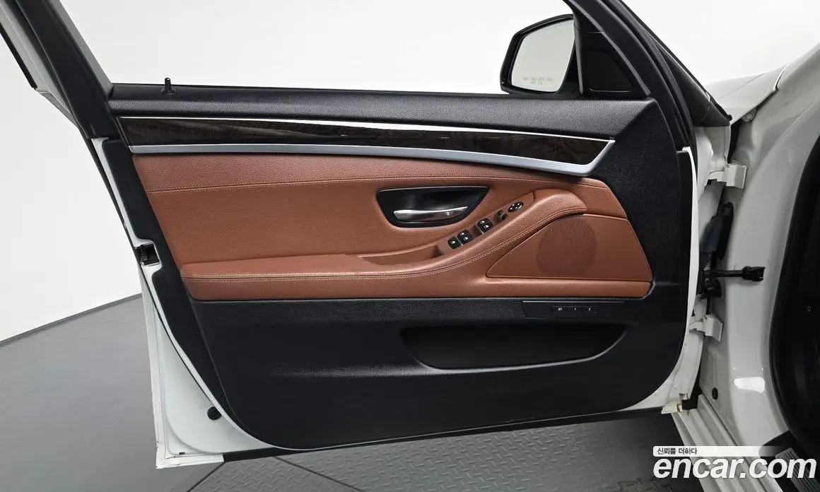 BMW 5 серия 2016 2.0 автомат (гидро), фото 13 BMW 5 серия 2016 2.0 автомат (гидро), фото 13