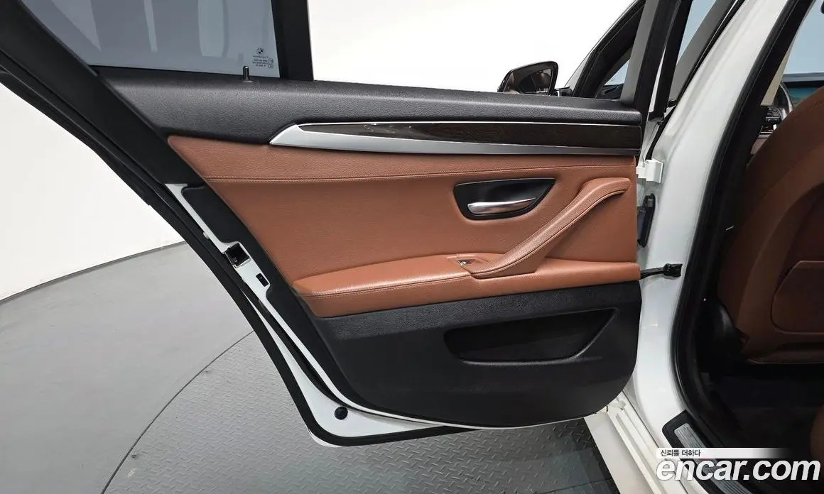 BMW 5 серия 2016 2.0 автомат (гидро), фото 14 BMW 5 серия 2016 2.0 автомат (гидро), фото 14