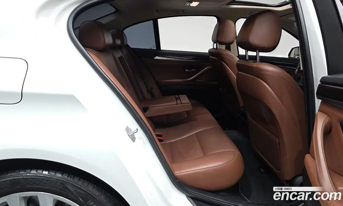 BMW 5 серия 2016 2.0 автомат (гидро), фото 16 BMW 5 серия 2016 2.0 автомат (гидро), фото 16