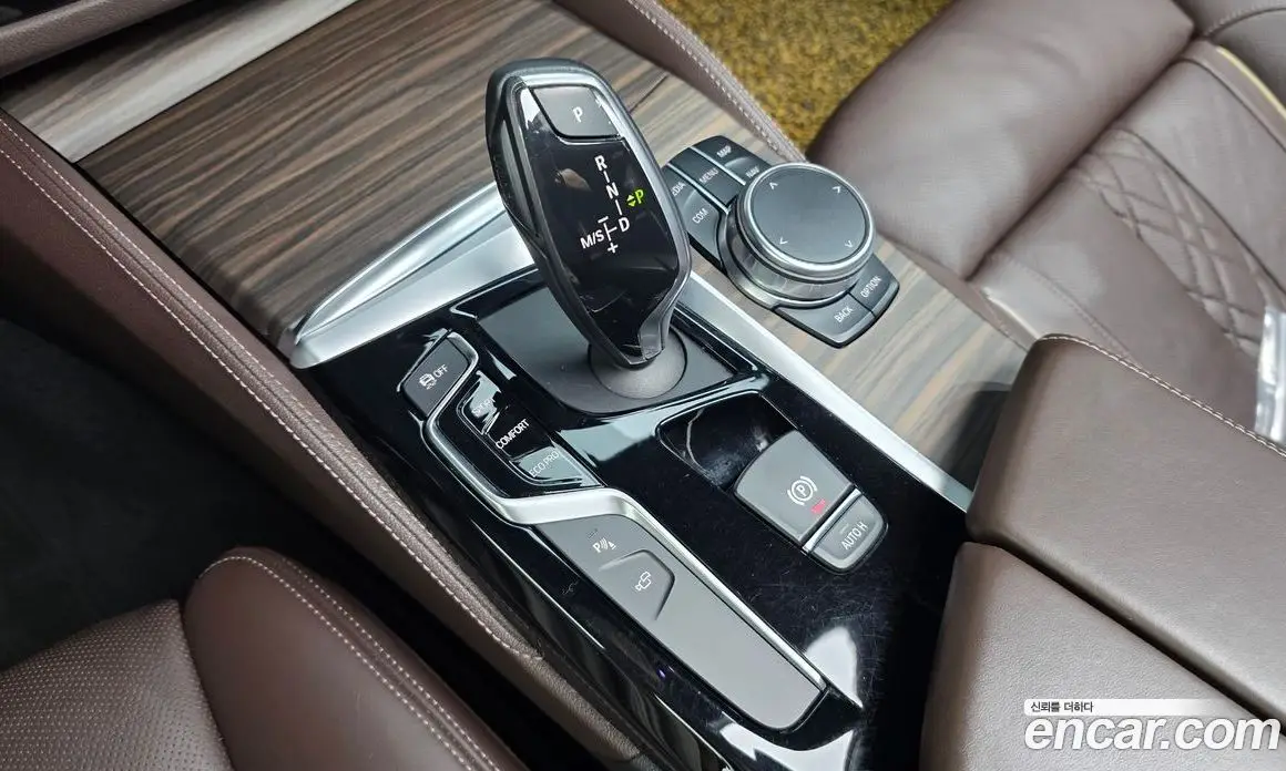 BMW 5 серия 2017 2.0 автомат (гидро), фото 9
