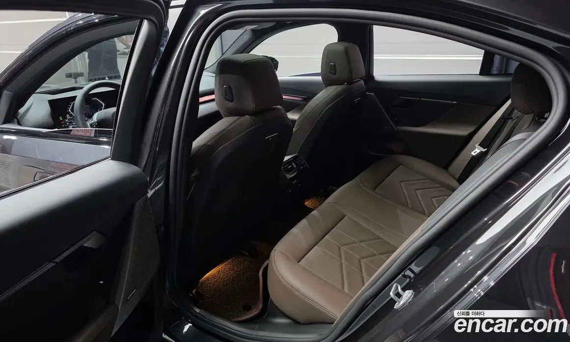 BMW 5 серия 2025 2.0 автомат (гидро), фото 18