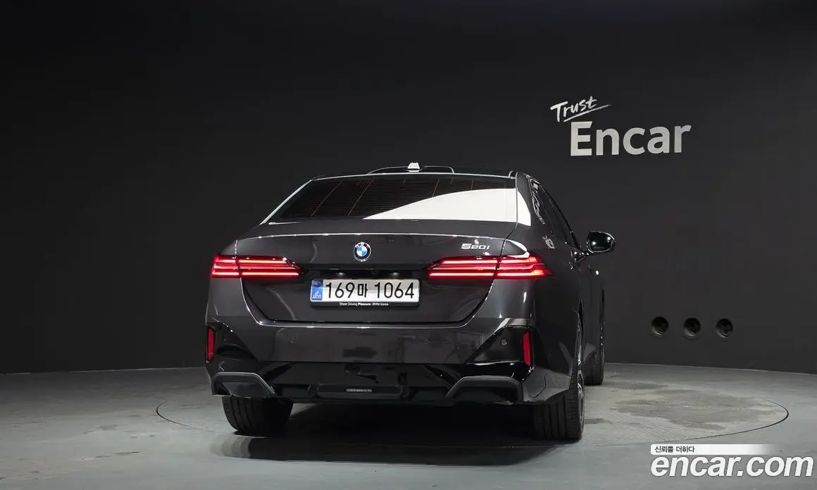 BMW 5 серия 2025 2.0 автомат (гидро), фото 4