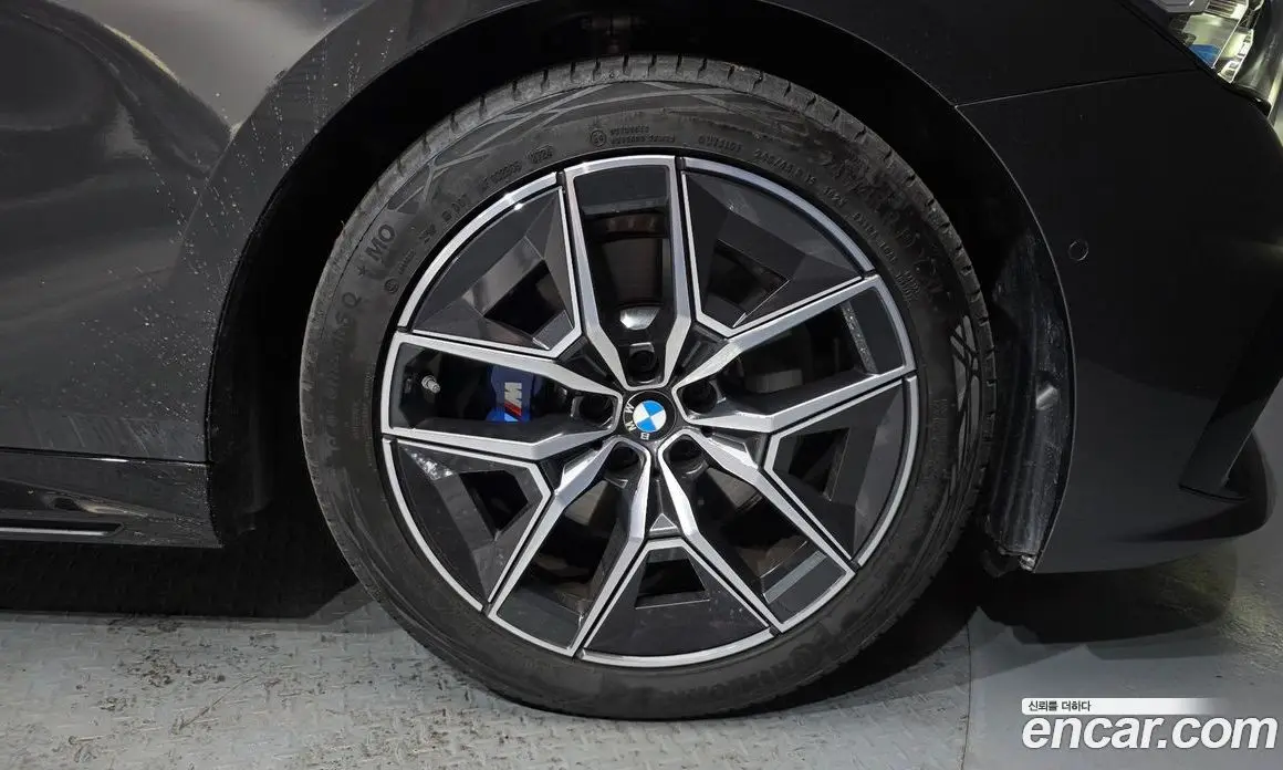 BMW 5 серия 2025 2.0 автомат (гидро), фото 7